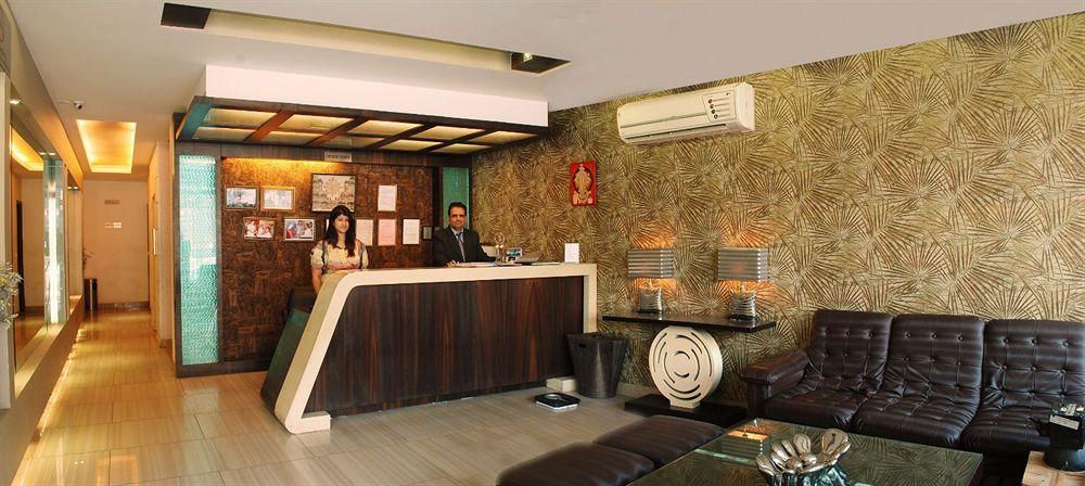 Liv Inn - Naraina Nowe Delhi Zewnętrze zdjęcie